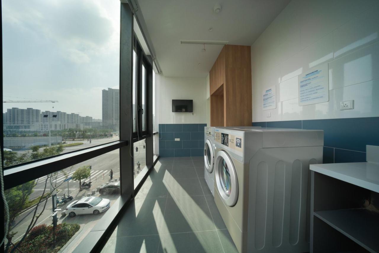 Holiday Inn Express Shanghai Huijin By Ihg Екстер'єр фото