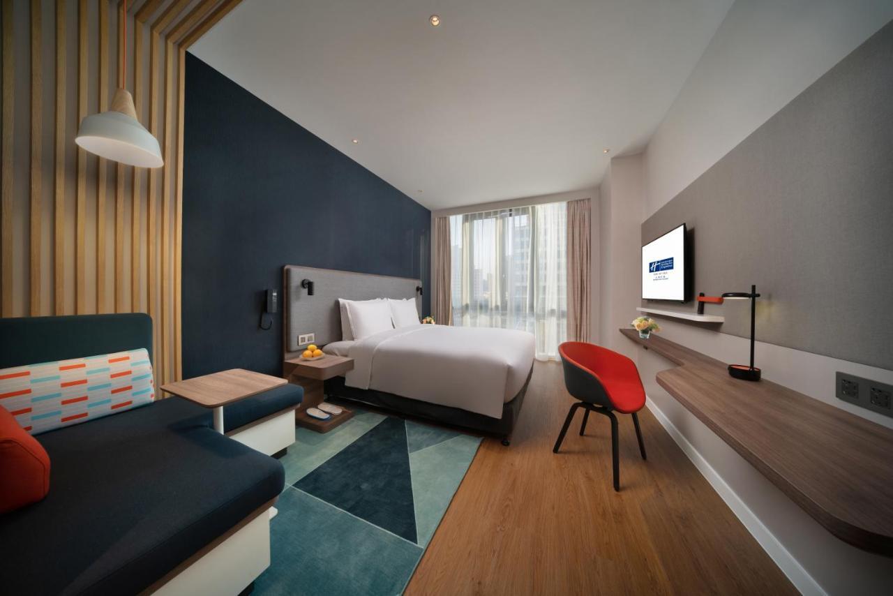 Holiday Inn Express Shanghai Huijin By Ihg Екстер'єр фото