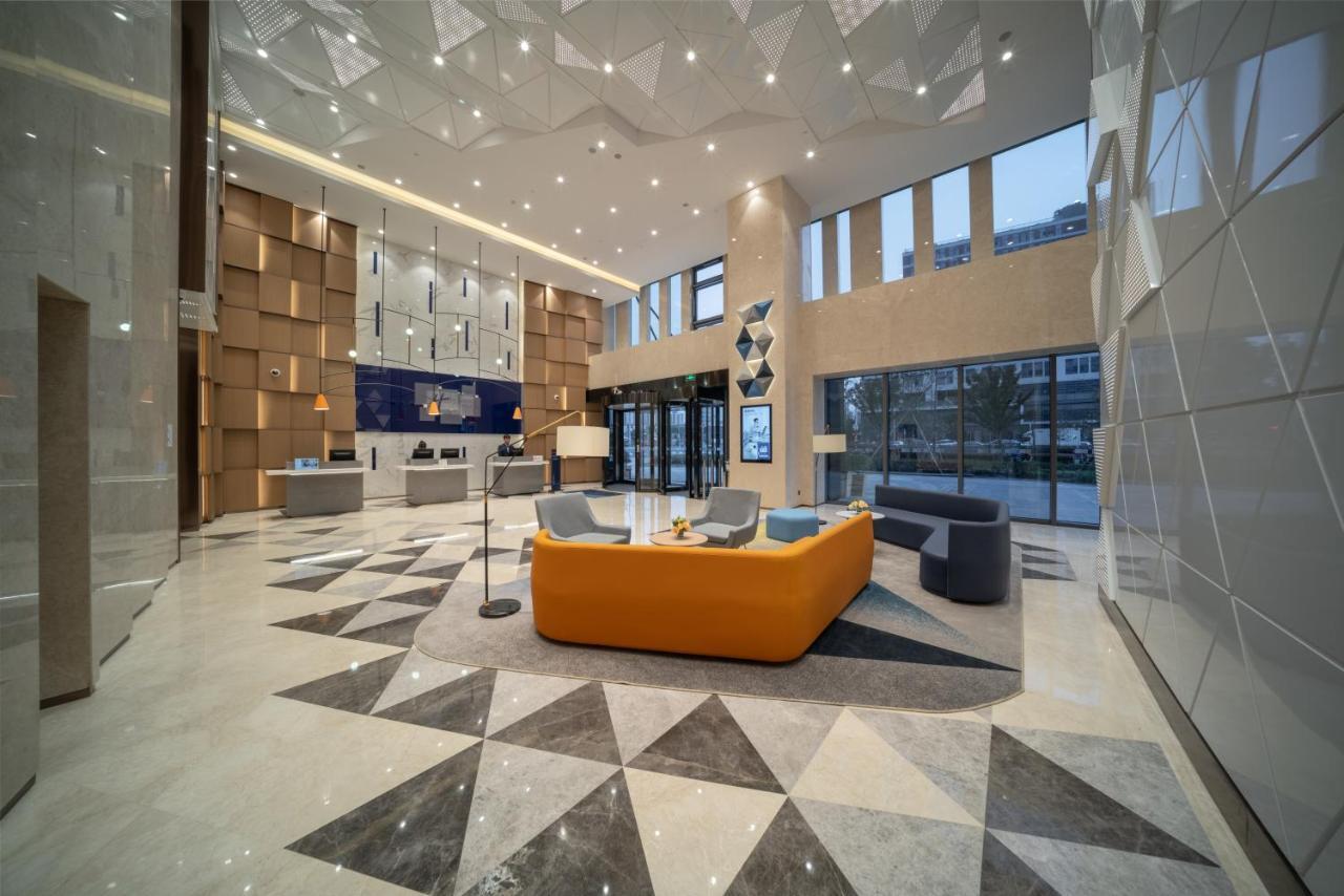 Holiday Inn Express Shanghai Huijin By Ihg Екстер'єр фото